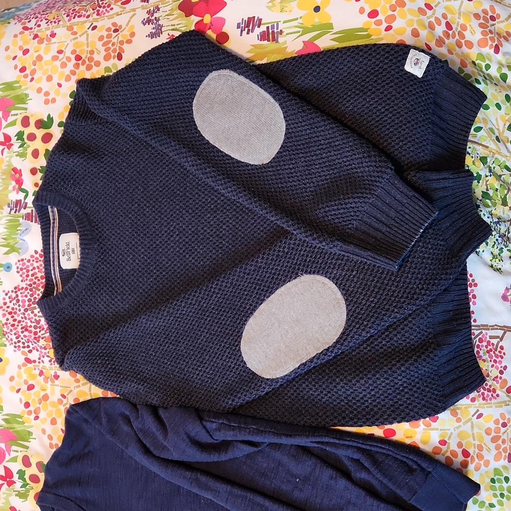 Three men's Sweaters. Great shape. Size XL. - Picture 4 of 7